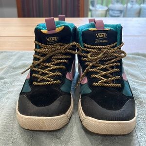 Men’s size 6 Vans Ultra Range Hiking Boots